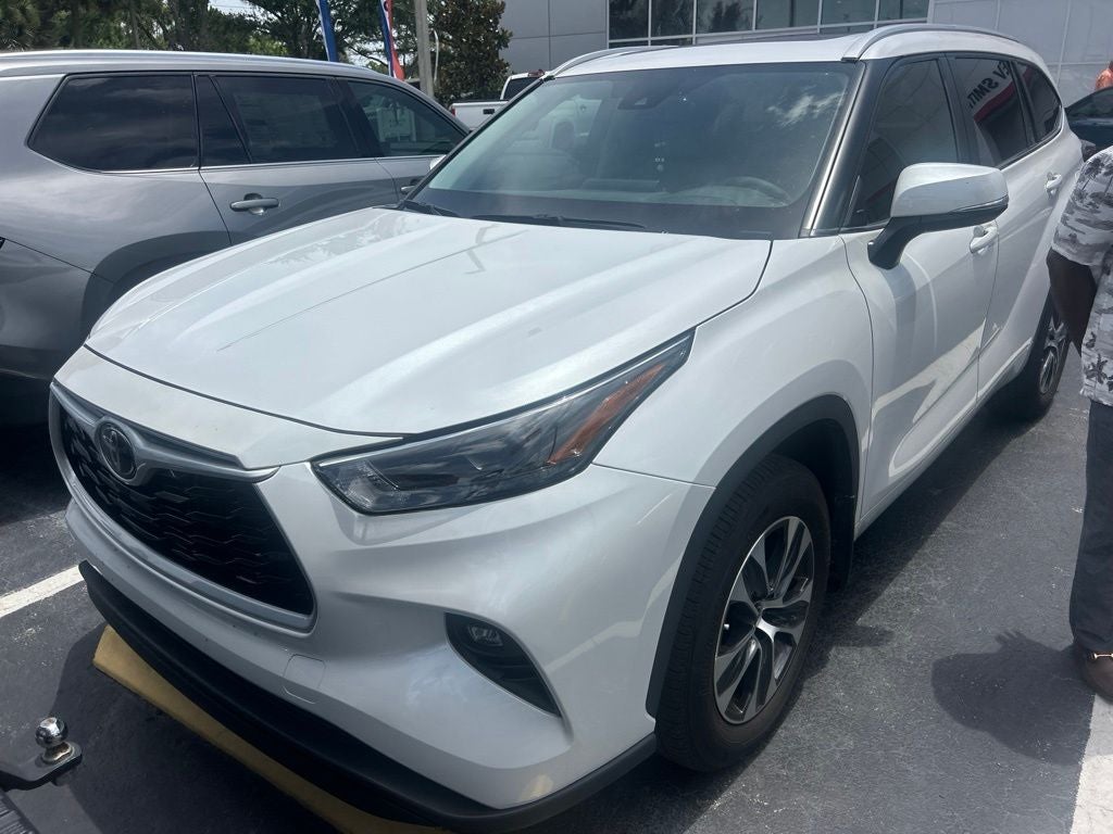 2025 Toyota Highlander XLE