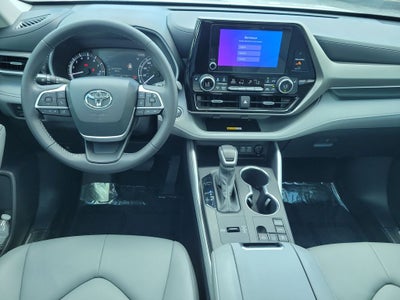 2025 Toyota Highlander XLE