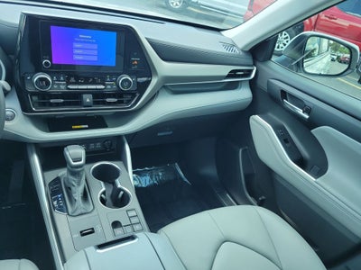 2025 Toyota Highlander XLE