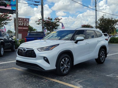 2025 Toyota Highlander XLE