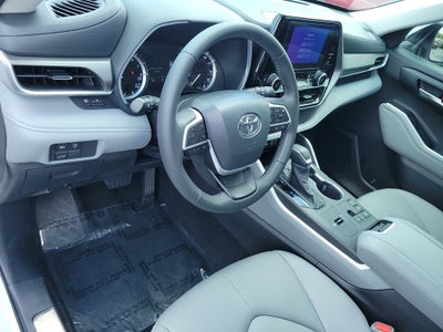 2025 Toyota Highlander XLE