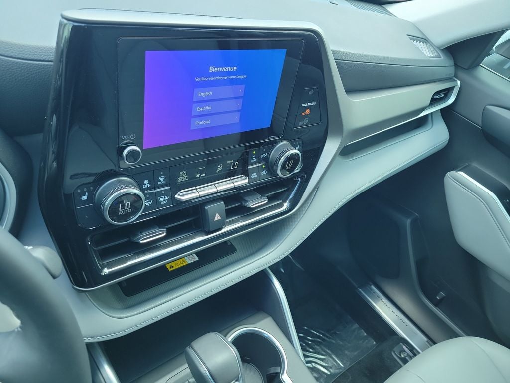 2025 Toyota Highlander XLE