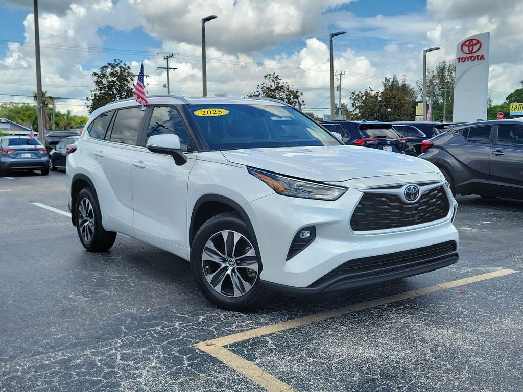 2025 Toyota Highlander XLE