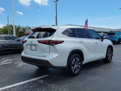 2025 Toyota Highlander XLE