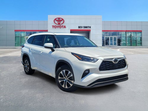 2025 Toyota Highlander XLE