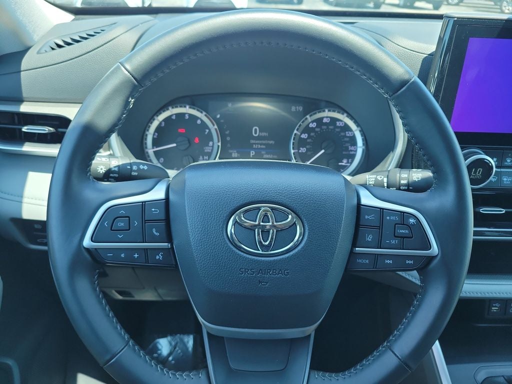 2025 Toyota Highlander XLE