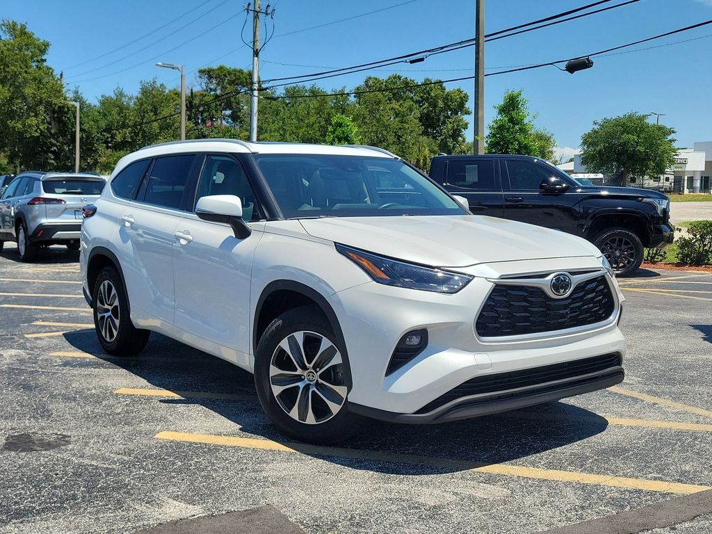 2025 Toyota Highlander XLE
