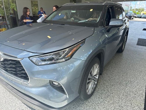 2024 Toyota Highlander Platinum