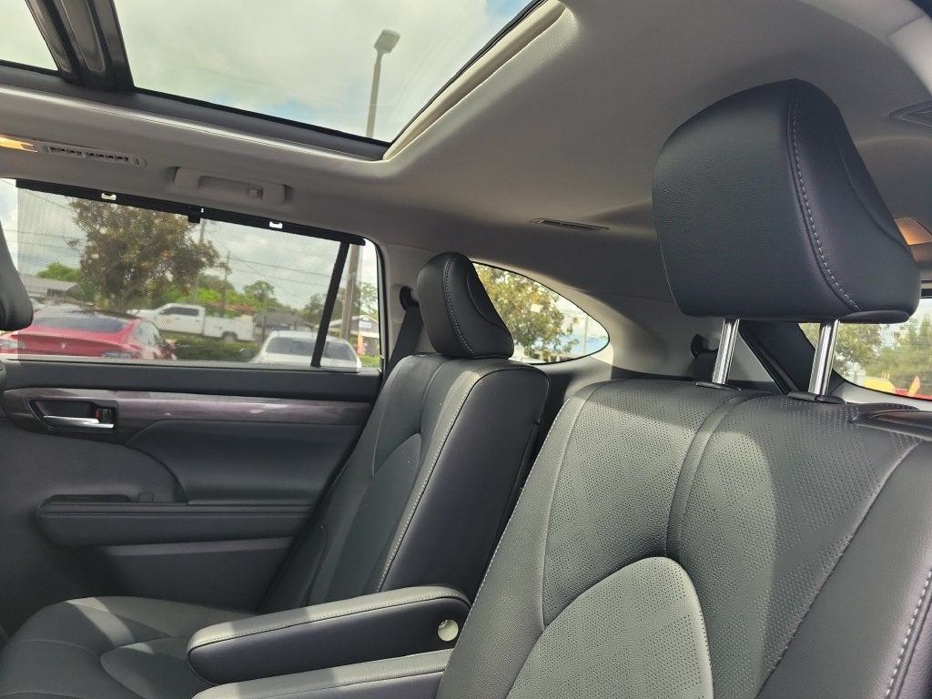 2024 Toyota Highlander Platinum