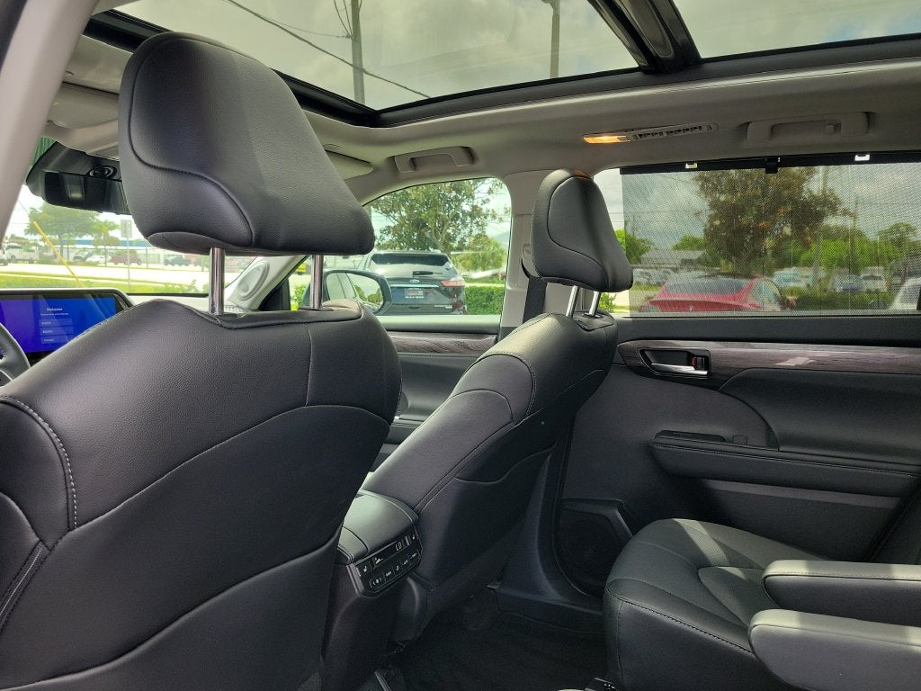 2024 Toyota Highlander Platinum