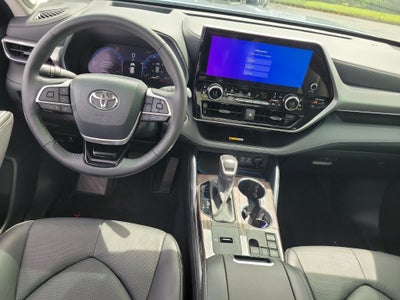 2024 Toyota Highlander Platinum