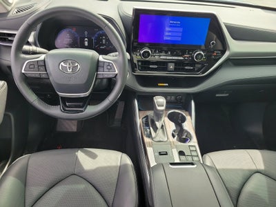 2024 Toyota Highlander Platinum