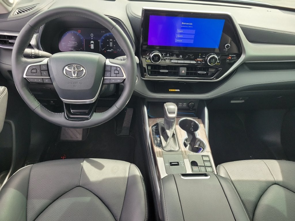 2024 Toyota Highlander Platinum