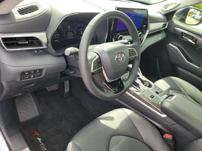 2024 Toyota Highlander Platinum
