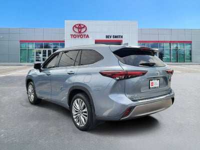 2024 Toyota Highlander Platinum