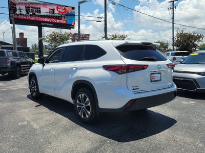 2023 Toyota Highlander XLE
