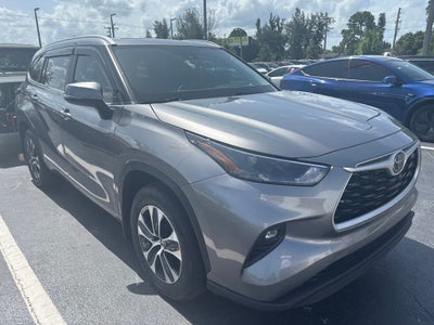 2025 Toyota Highlander XLE