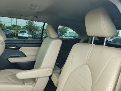 2023 Toyota Highlander XLE