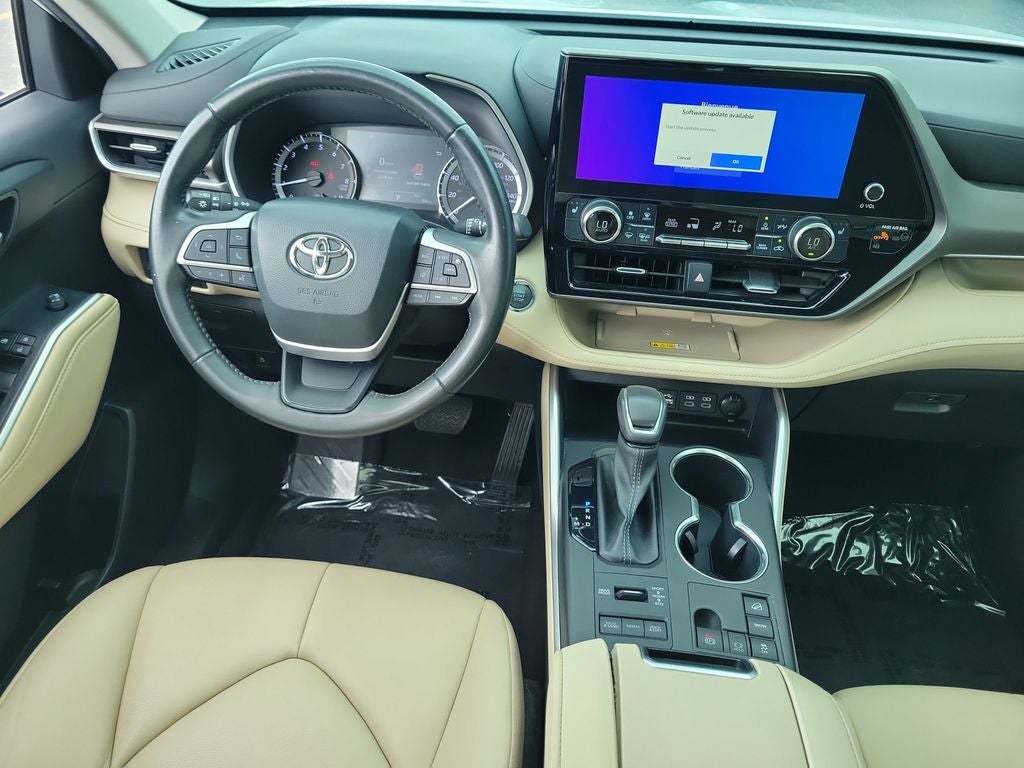 2023 Toyota Highlander XLE