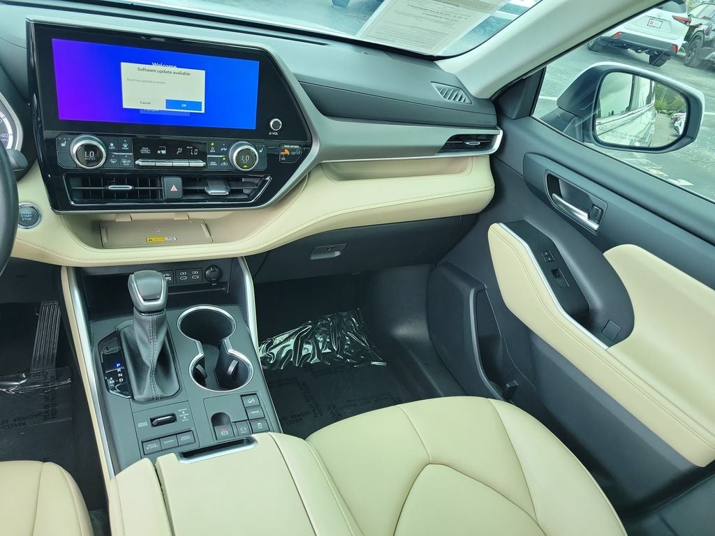 2023 Toyota Highlander XLE