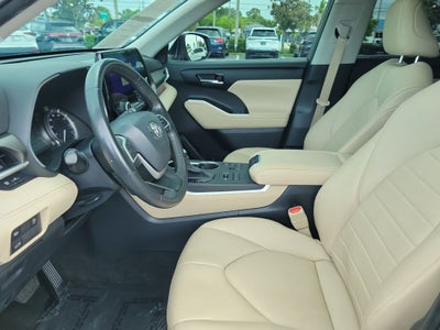 2023 Toyota Highlander XLE