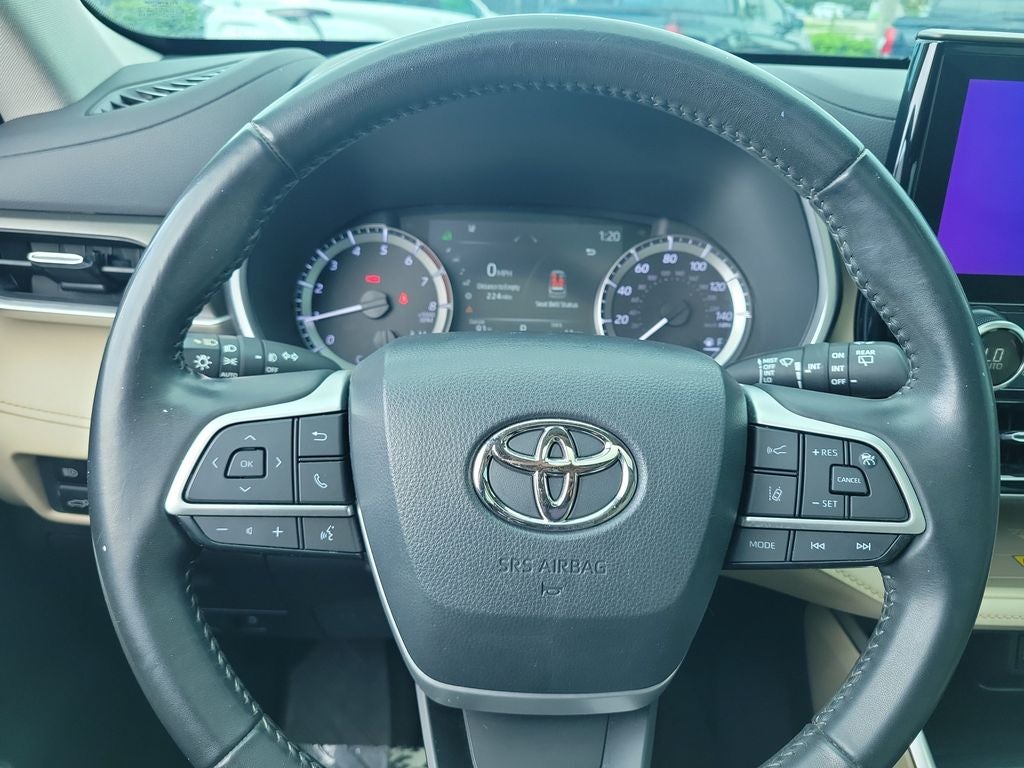 2023 Toyota Highlander XLE