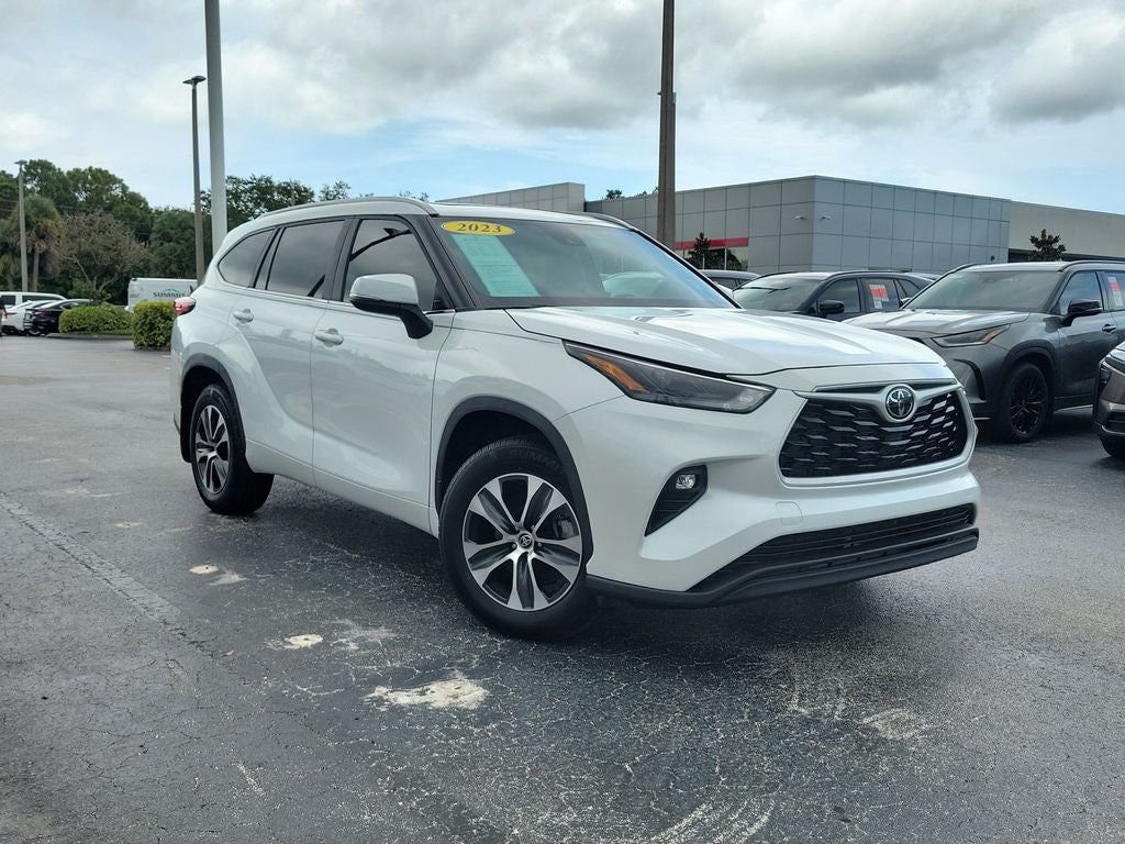 2023 Toyota Highlander XLE