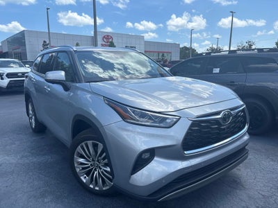 2025 Toyota Highlander Platinum