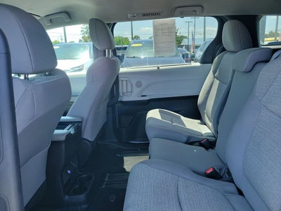 2025 Toyota Sienna LE 8 Passenger