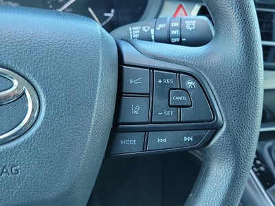 2025 Toyota Sienna LE 8 Passenger