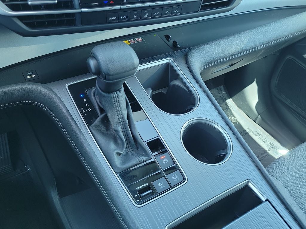 2025 Toyota Sienna LE 8 Passenger