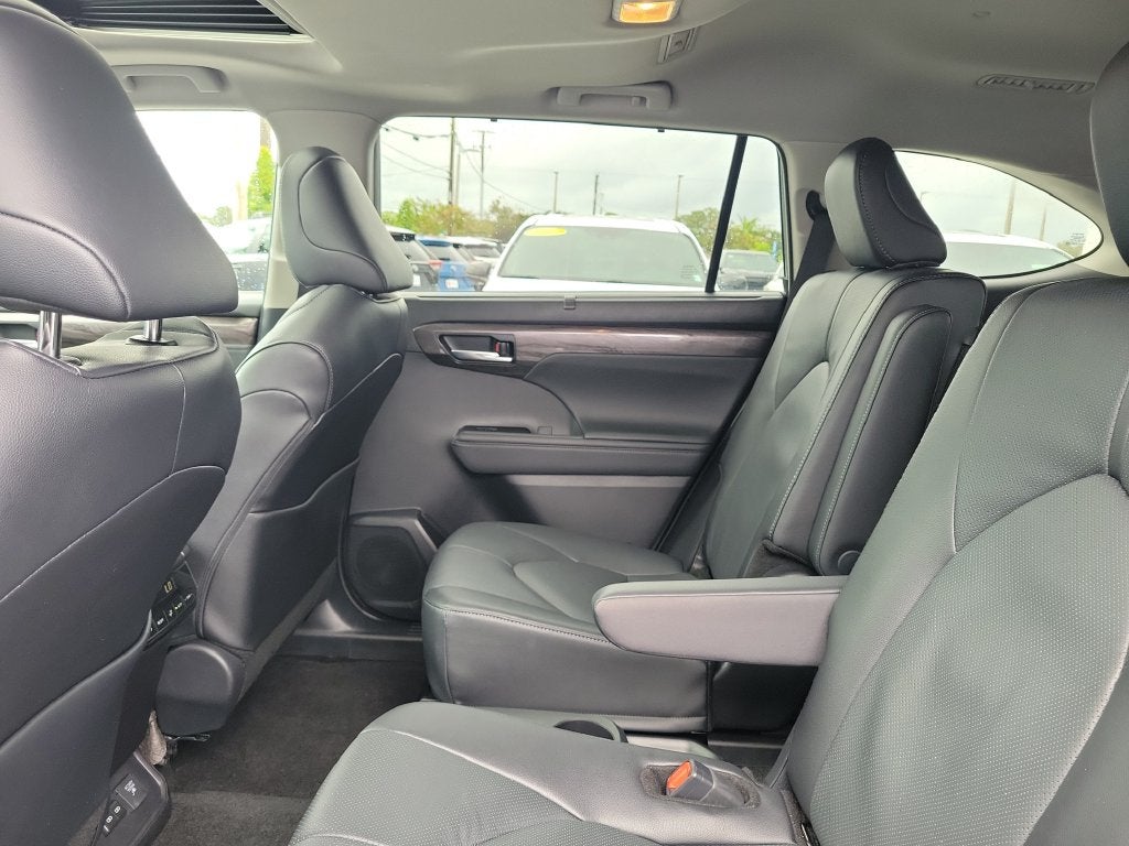 2026 Toyota Highlander Hybrid Limited HYBRID