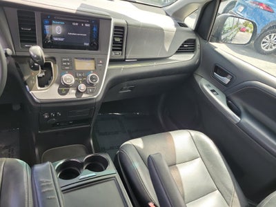 2015 Toyota SIENNA SE PREM SE Premium 8 Passenger