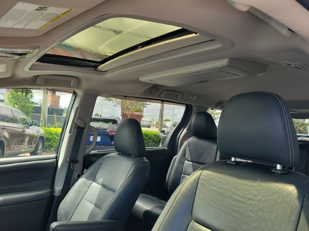 2015 Toyota SIENNA SE PREM SE Premium 8 Passenger