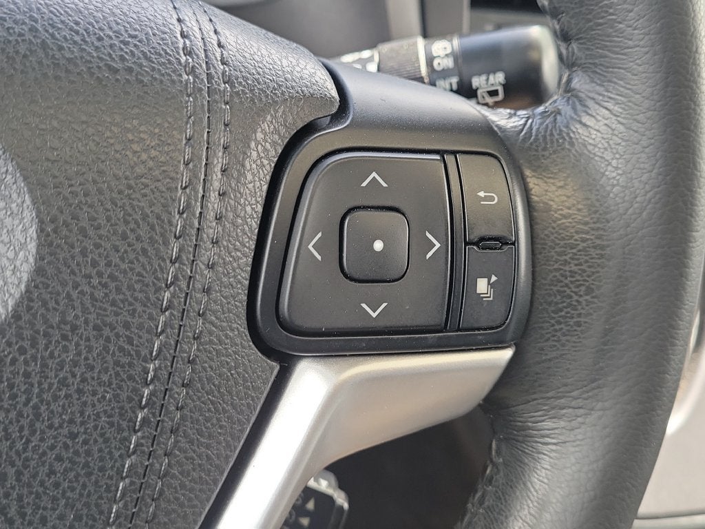 2015 Toyota SIENNA SE PREM SE Premium 8 Passenger