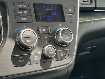 2015 Toyota SIENNA SE PREM SE Premium 8 Passenger
