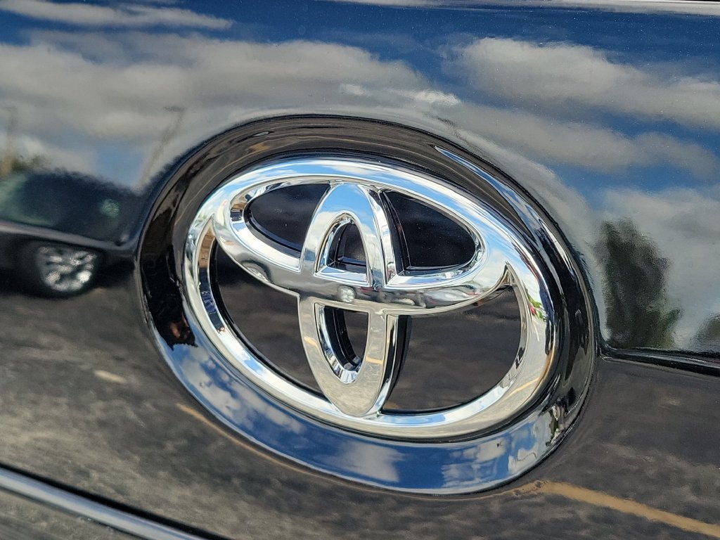 2015 Toyota SIENNA SE PREM SE Premium 8 Passenger