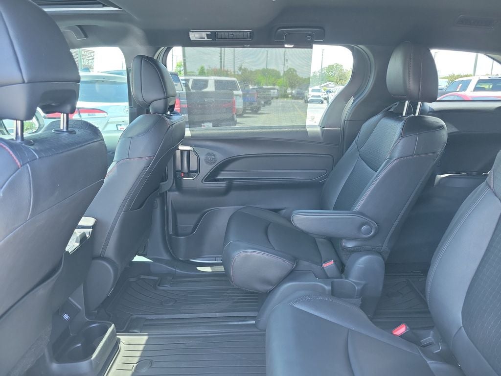 2025 Toyota Sienna XSE 7 Passenger