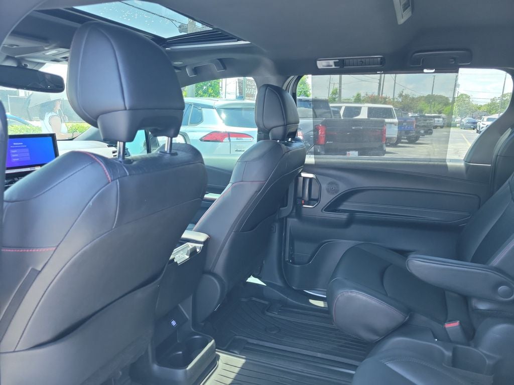 2025 Toyota Sienna XSE 7 Passenger