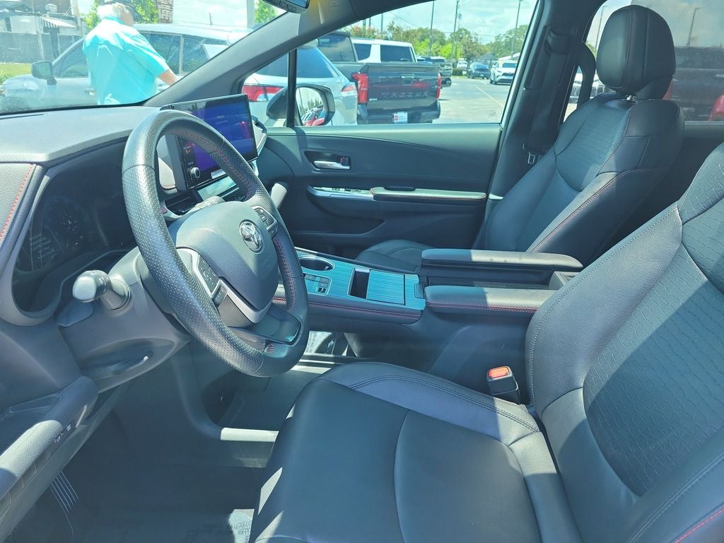 2025 Toyota Sienna XSE 7 Passenger