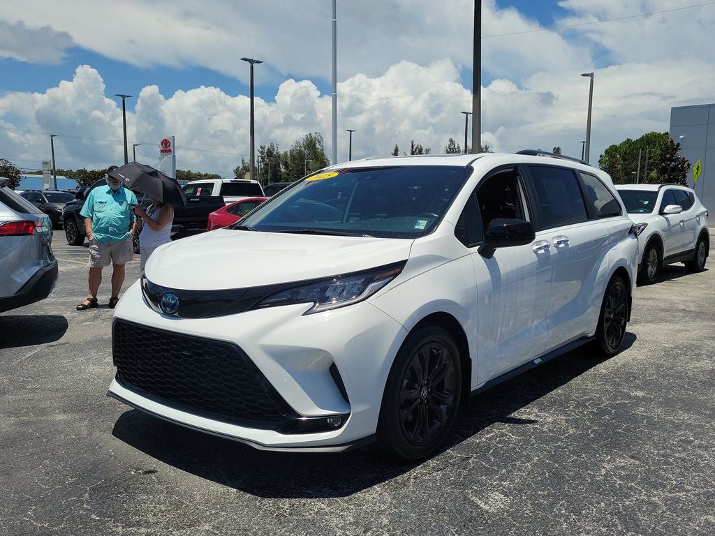 2025 Toyota Sienna XSE 7 Passenger