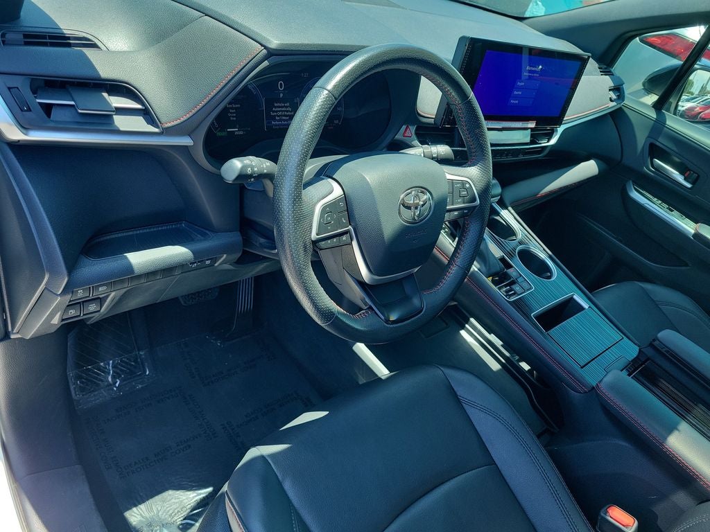 2025 Toyota Sienna XSE 7 Passenger