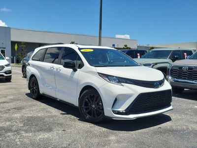 2025 Toyota Sienna XSE 7 Passenger