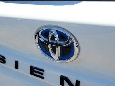 2025 Toyota Sienna XSE 7 Passenger