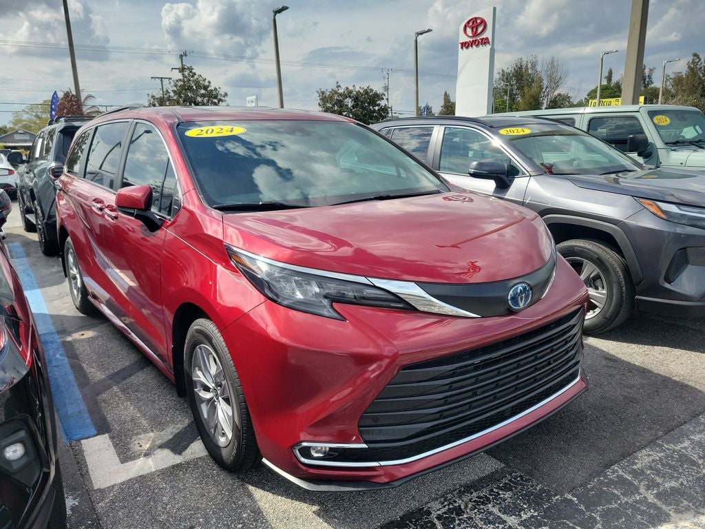 2024 Toyota Sienna XLE