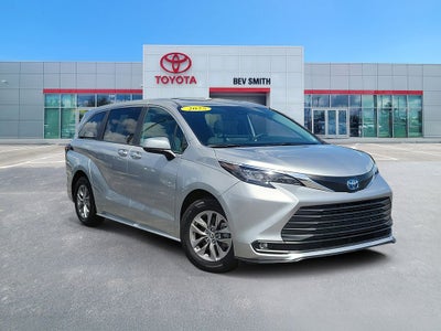 2025 Toyota SIENNA XLE XLE 8 Passenger