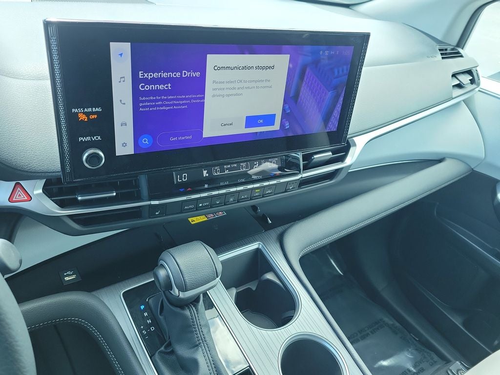 2025 Toyota SIENNA XLE XLE 8 Passenger