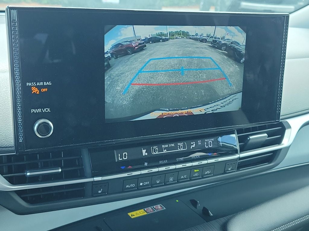 2025 Toyota SIENNA XLE XLE 8 Passenger