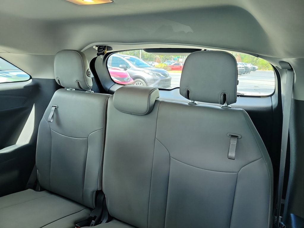 2025 Toyota Sienna XLE 8 Passenger