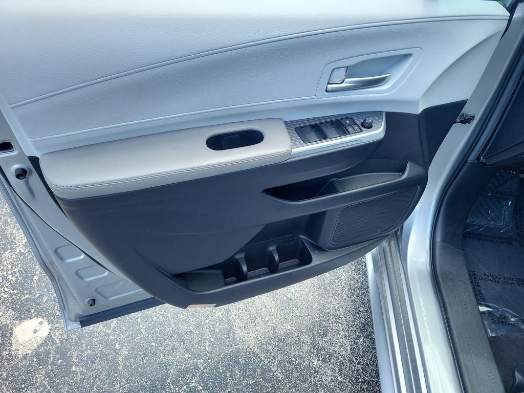 2025 Toyota Sienna XLE 8 Passenger